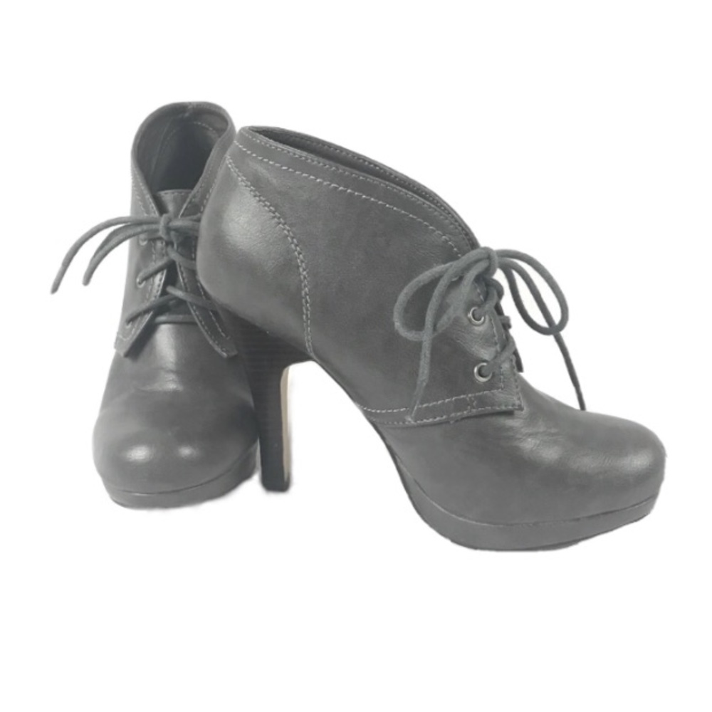 Madden Girl Gray 4.5 in heels - Size 6